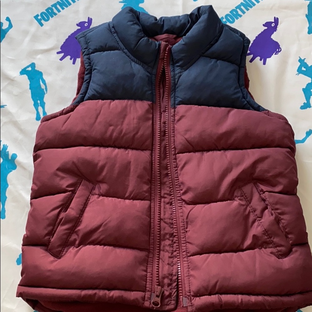 Boys Puffer Vest Size 5T